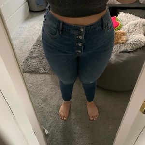 Old Navy Rockstar Super Skinny High Rise. Size 18